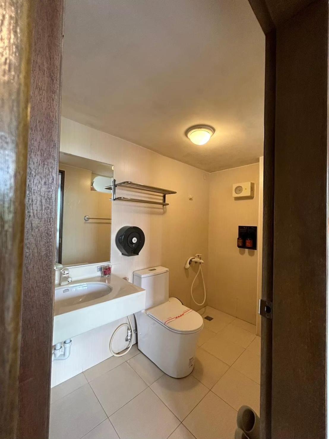 Miaoli Sanyi Travelling Homestay Экстерьер фото